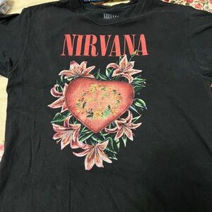 Nirvana band Tee “Floral Heart” mens Sz medium